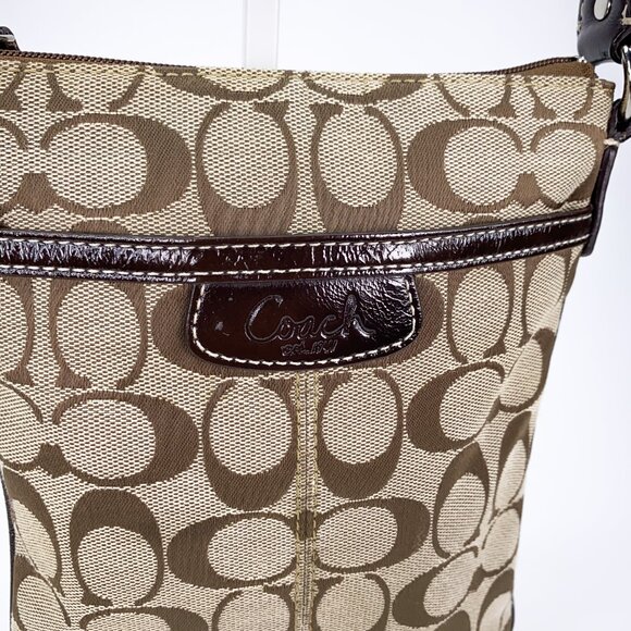 COACH Signature C Jacquard Canvas Crossbody Messenger Bag - Picture 3 of 16